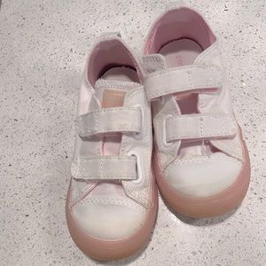 Converse toddler girl